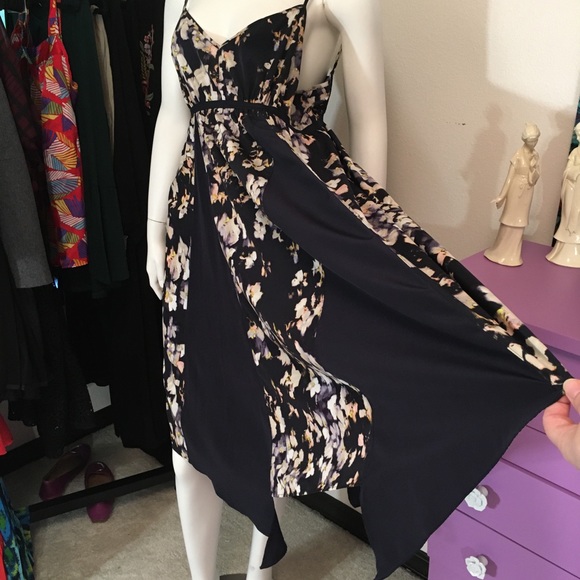 Simply Vera Vera Wang Dresses & Skirts - Vera Wang Handkerchief Navy Floral Dress